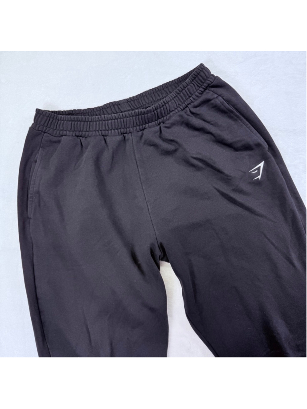Men's Gymshark Black Sweatpants Joggers Mediumโ